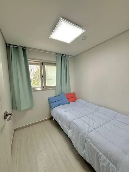 Nearby Subway, 2 Bedroom Big House Seoul 0*,  South Korea