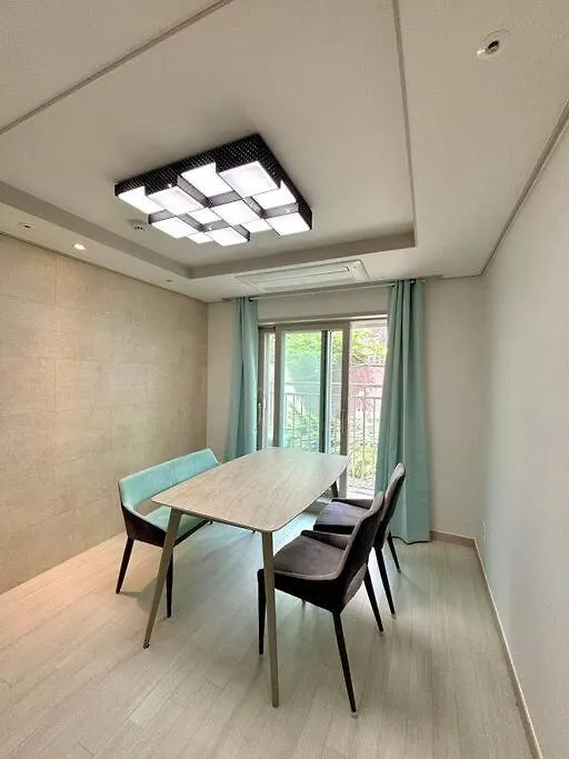 Nearby Subway, 2 Bedroom Big House Seoul South Korea